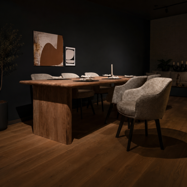 Bruuts-Giulia-Eettafel-Block-Leg-UrbanSofa-Evan-Eetkamerfauteuil-Kensington-Desert