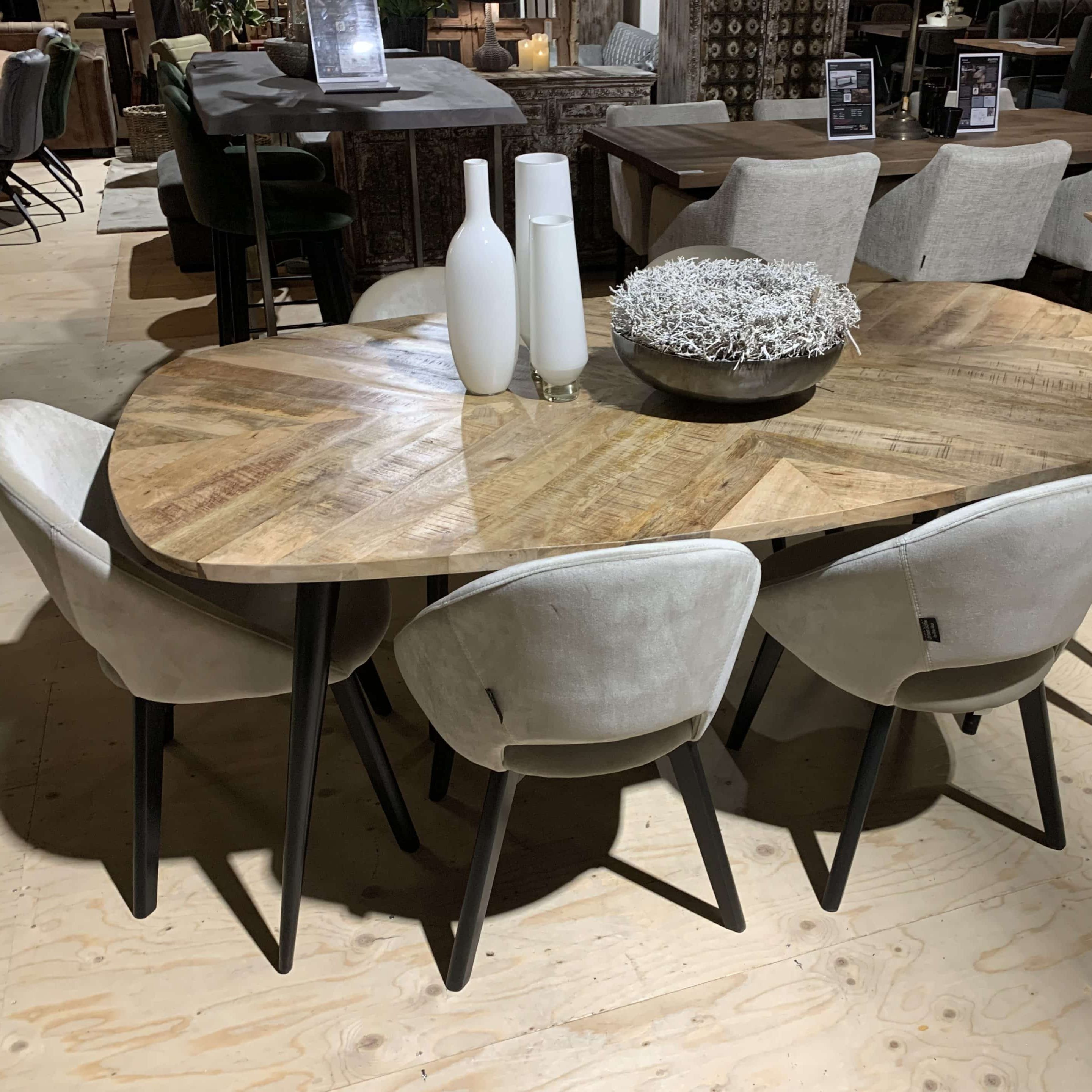 SHOWMODEL UrbanSofa eetkamerstoelen set van 6 Brescia