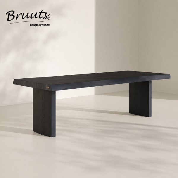 SHOWMODEL UrbanSofa Bruuts eettafel Rechthoek live edge 7.5 cm kolompoot hout recht 200 cm Acacia Zwart