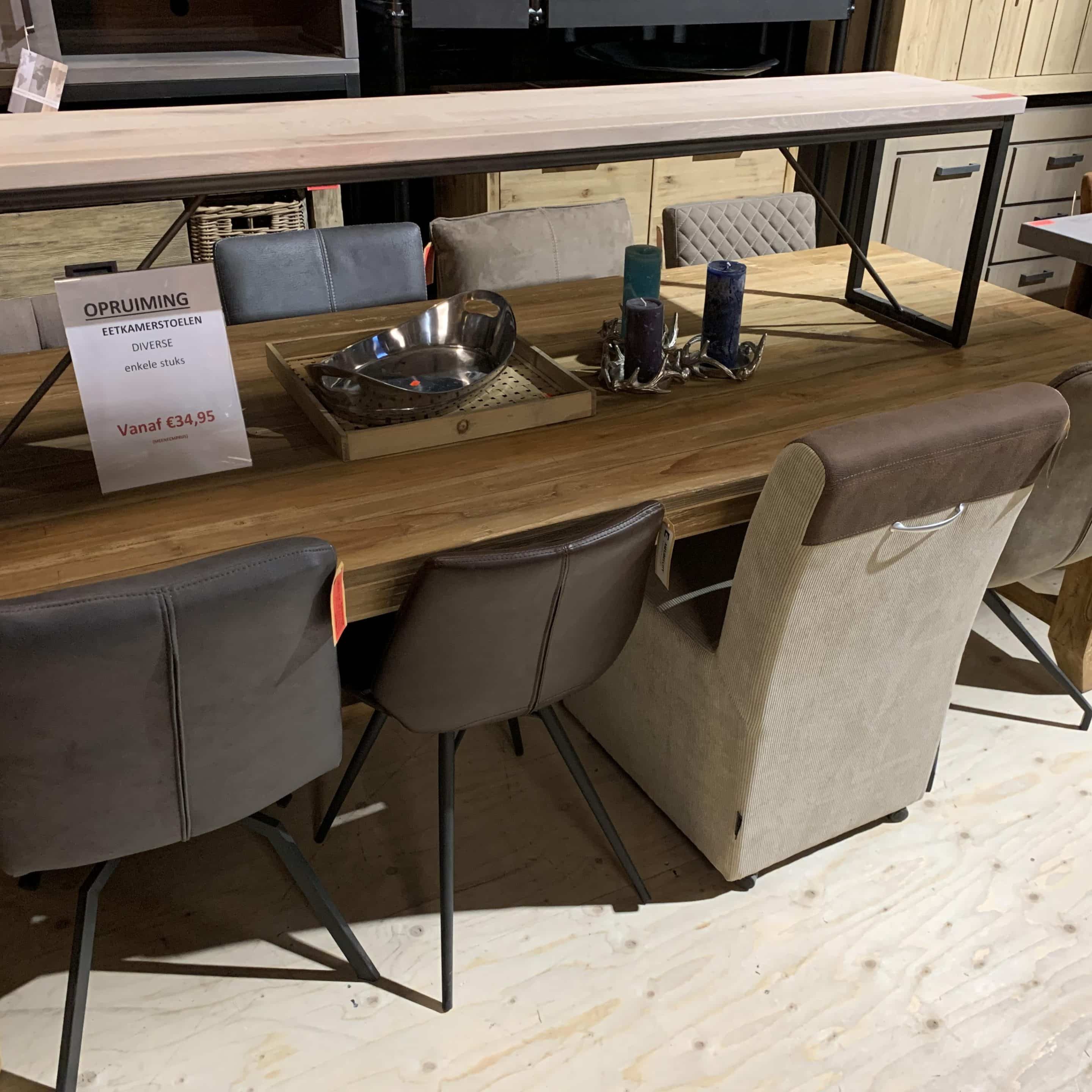 SHOWMODEL enkele stuks eetkamerstoelen €34,95!!