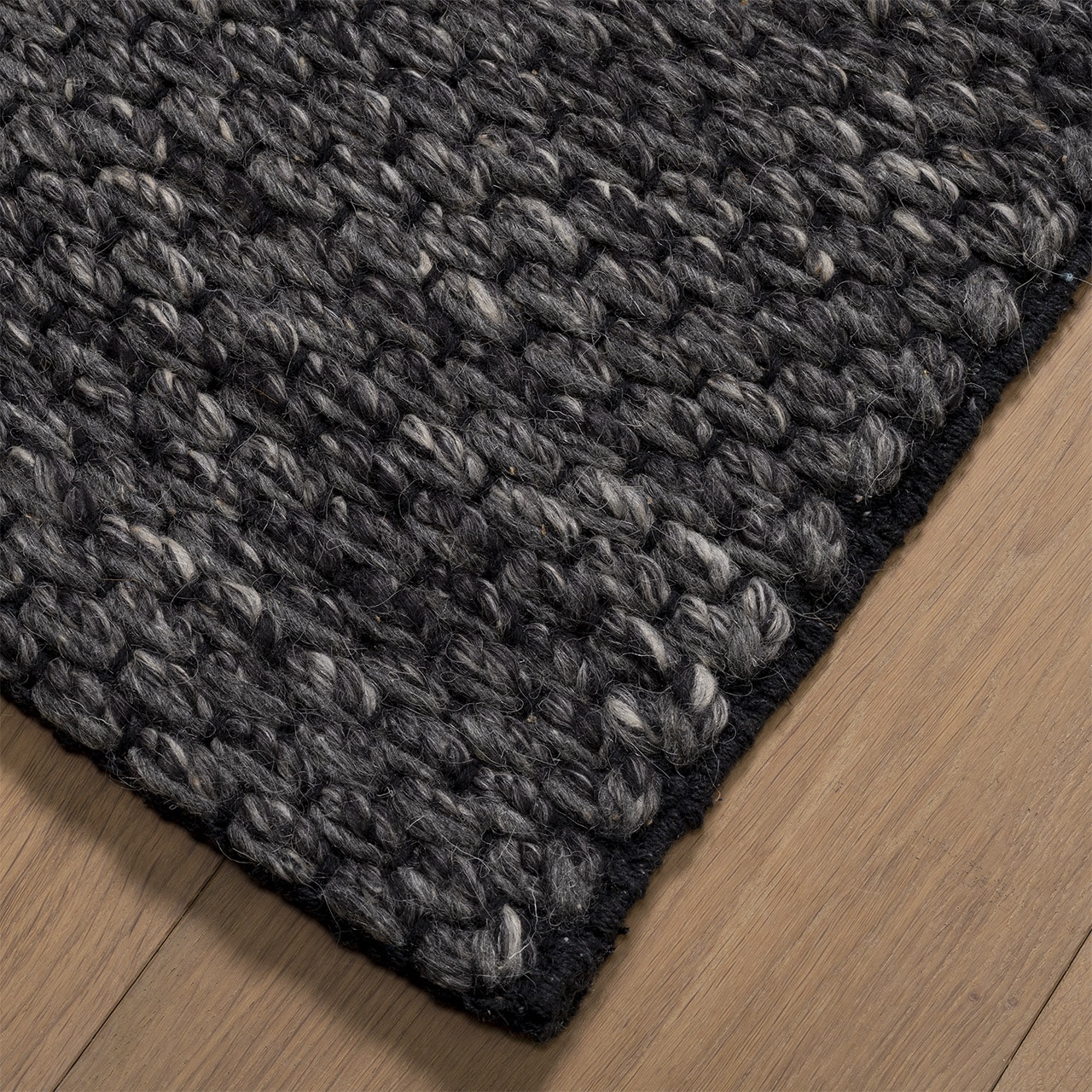 SHOWMODEL UrbanSofa vloerkleed Shantra Wool Basalt 160x240