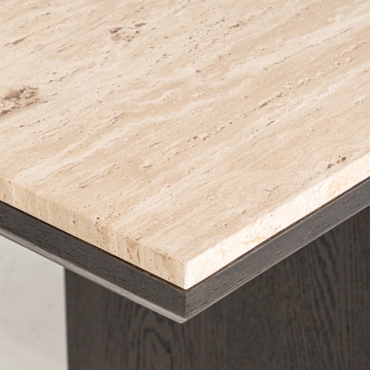 Richmond Interiors eettafel Claremont 230 cm travertin