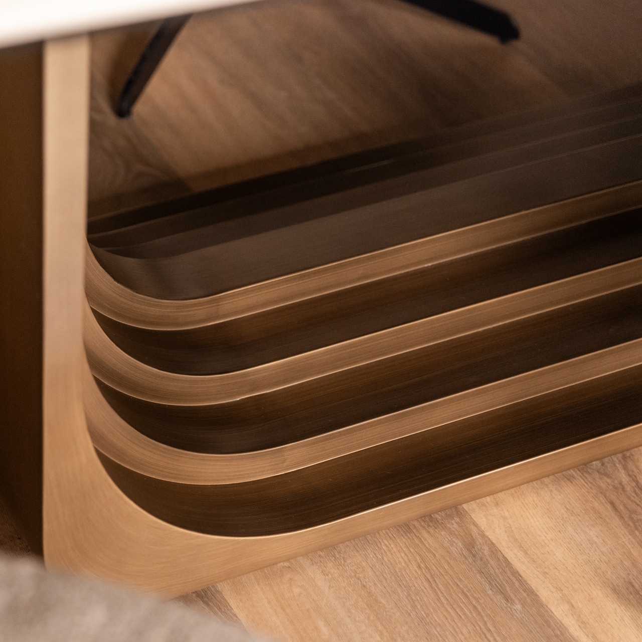Richmond Interiors eettafel Maxfield 300x120x75 cm keramiek