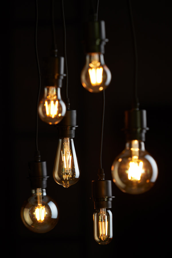 Light & Living LED hoekig Ø6,5x14,5 cm LIGHT 4W amber E27 dimbaar
