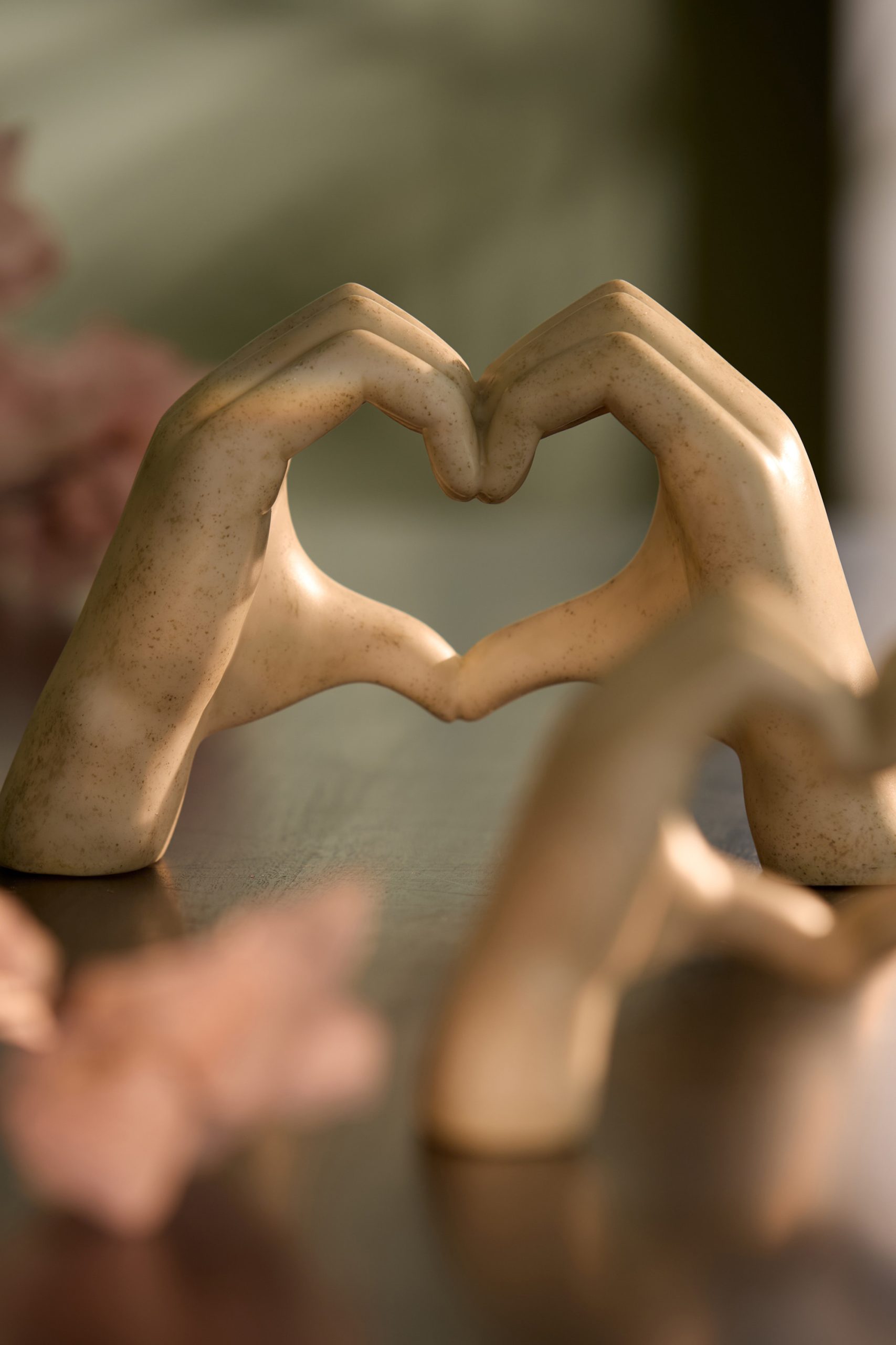 Light & Living Ornament 24,5x9,5x15 cm HANDS taupe grijs