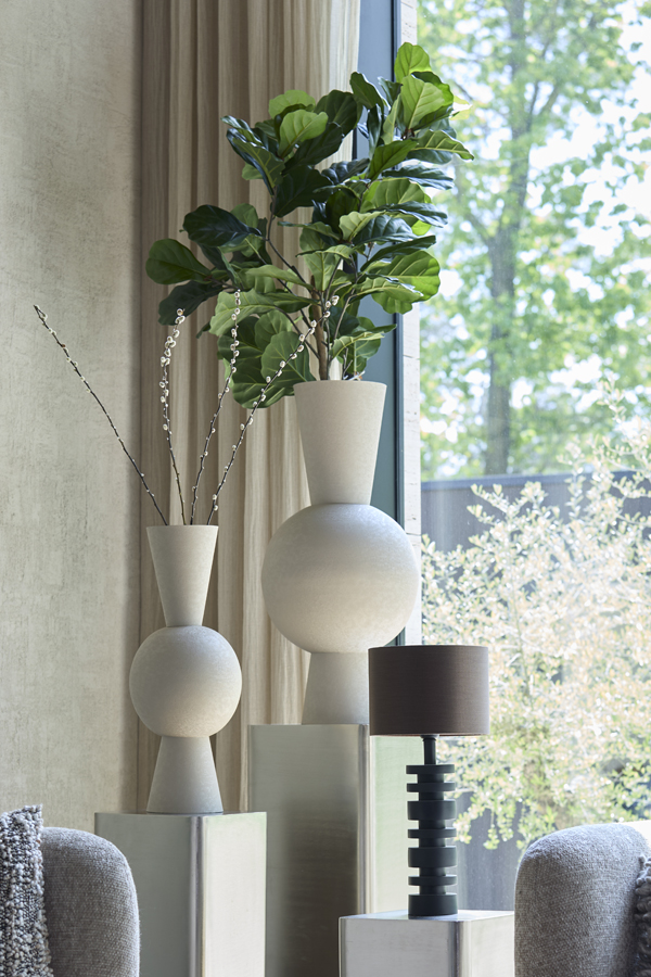 Light & Living Vaas deco Ø39x83 cm CHEDI mat licht grijs