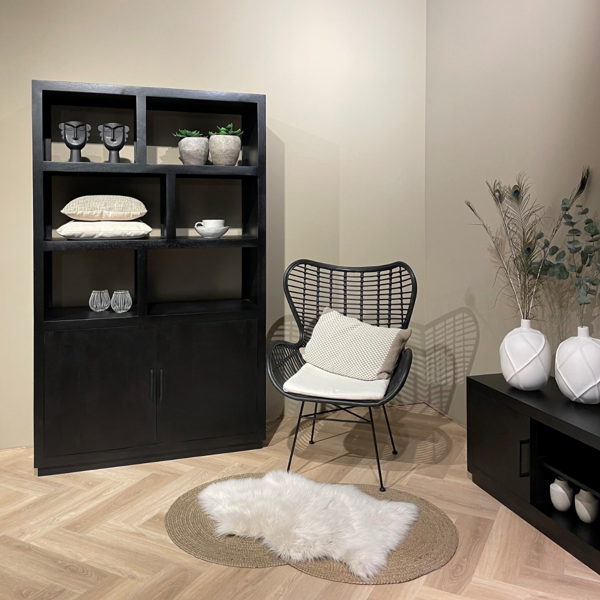 Livingfurn Jaxx Black 120cm