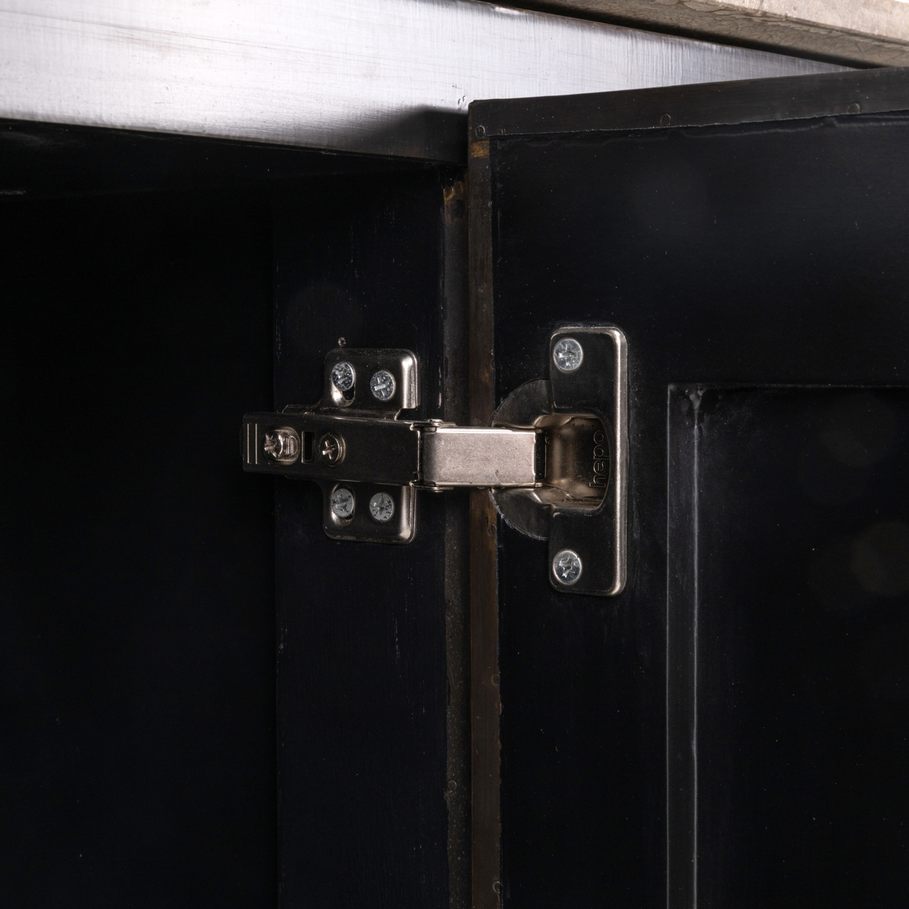 Richmond Interiors Dressoir Russo ash brown 4-doors