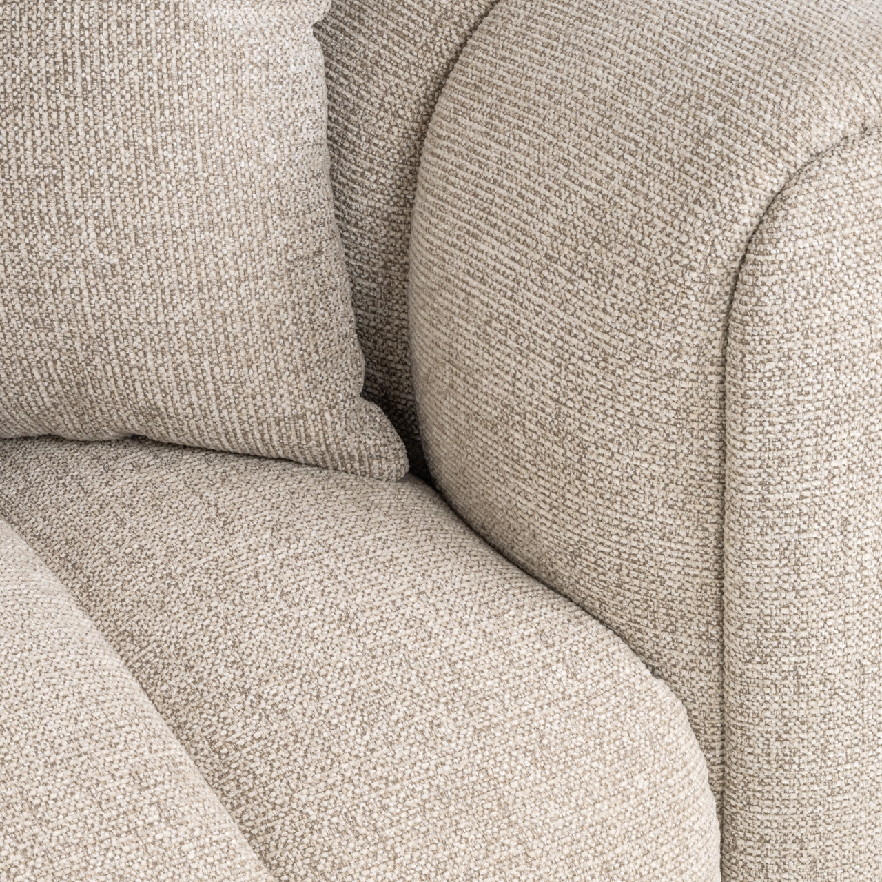 Richmond Interiors Bank Novaro natural fancy lounge left