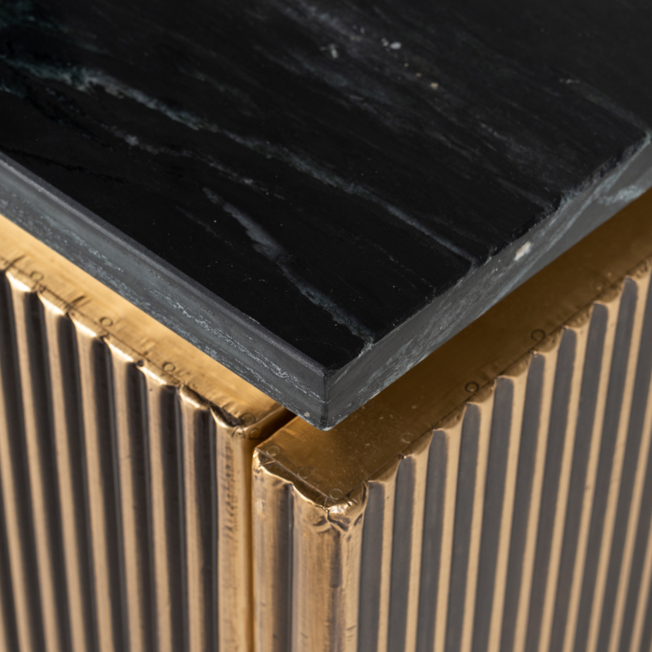 Richmond Interiors TV-meubel Ironville gold