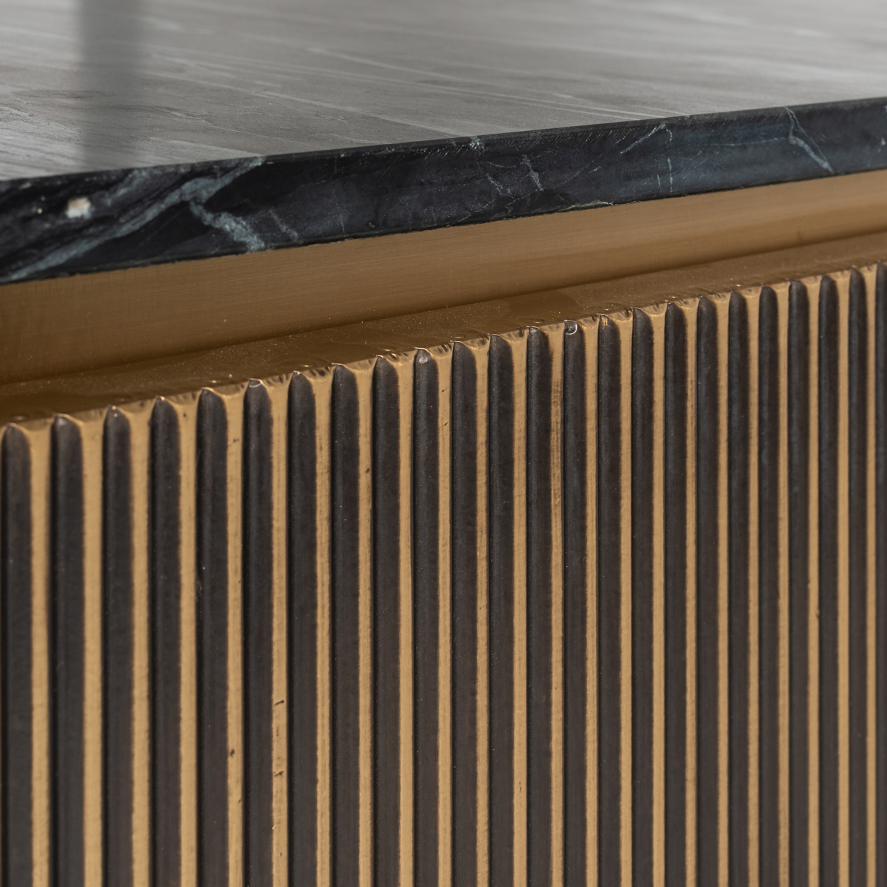 Richmond Interiors TV-meubel Ironville gold