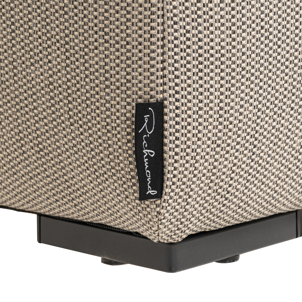 Richmond Interiors Outdoor dagbed Jondal taupe