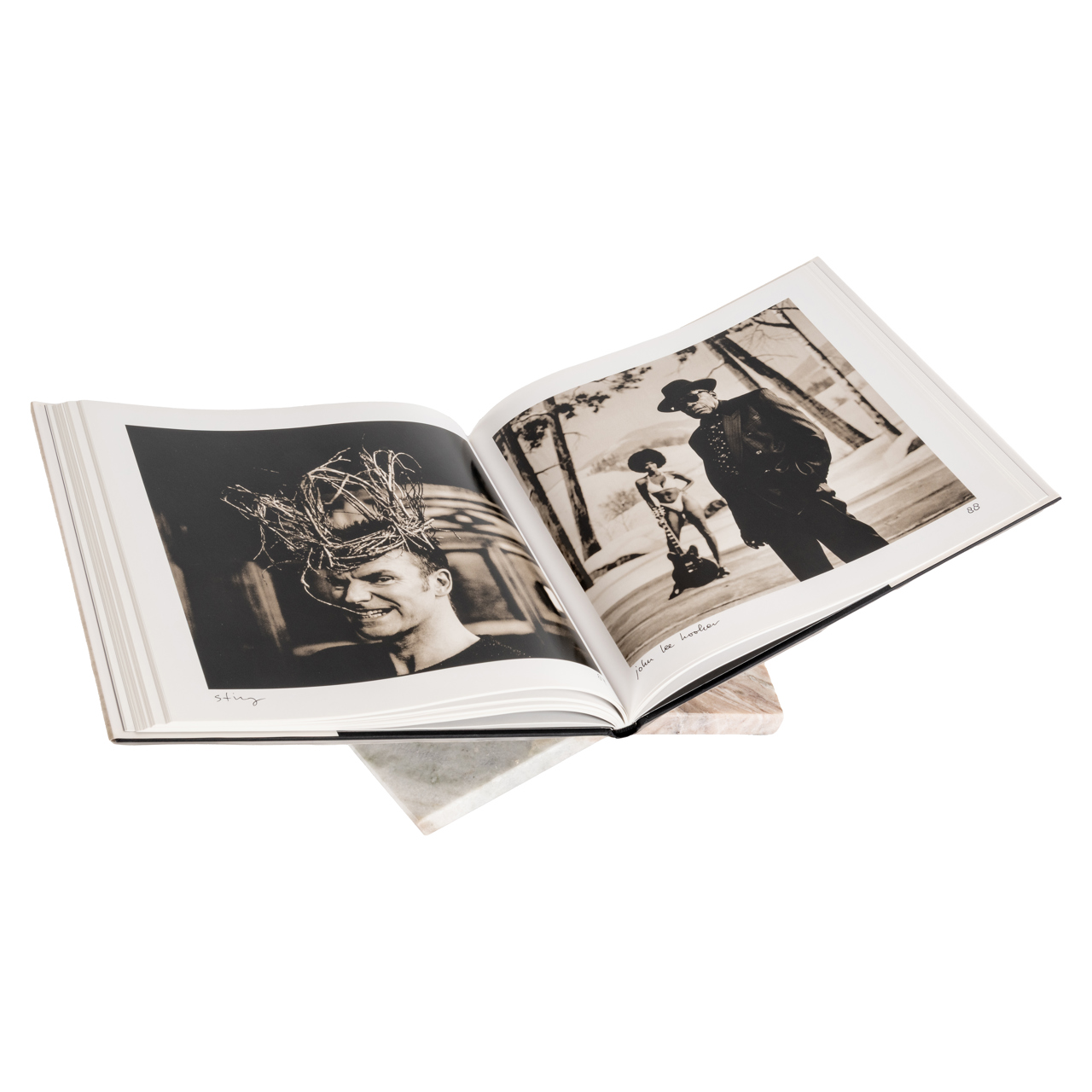 Richmond Interiors Boekenstandaards Belicia Blush beige