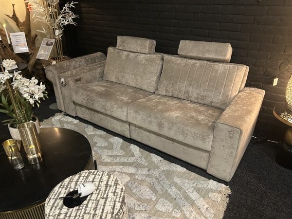 SHOWMODEL UrbanSofa 3 zits bank Auxerre Belmonte Liver