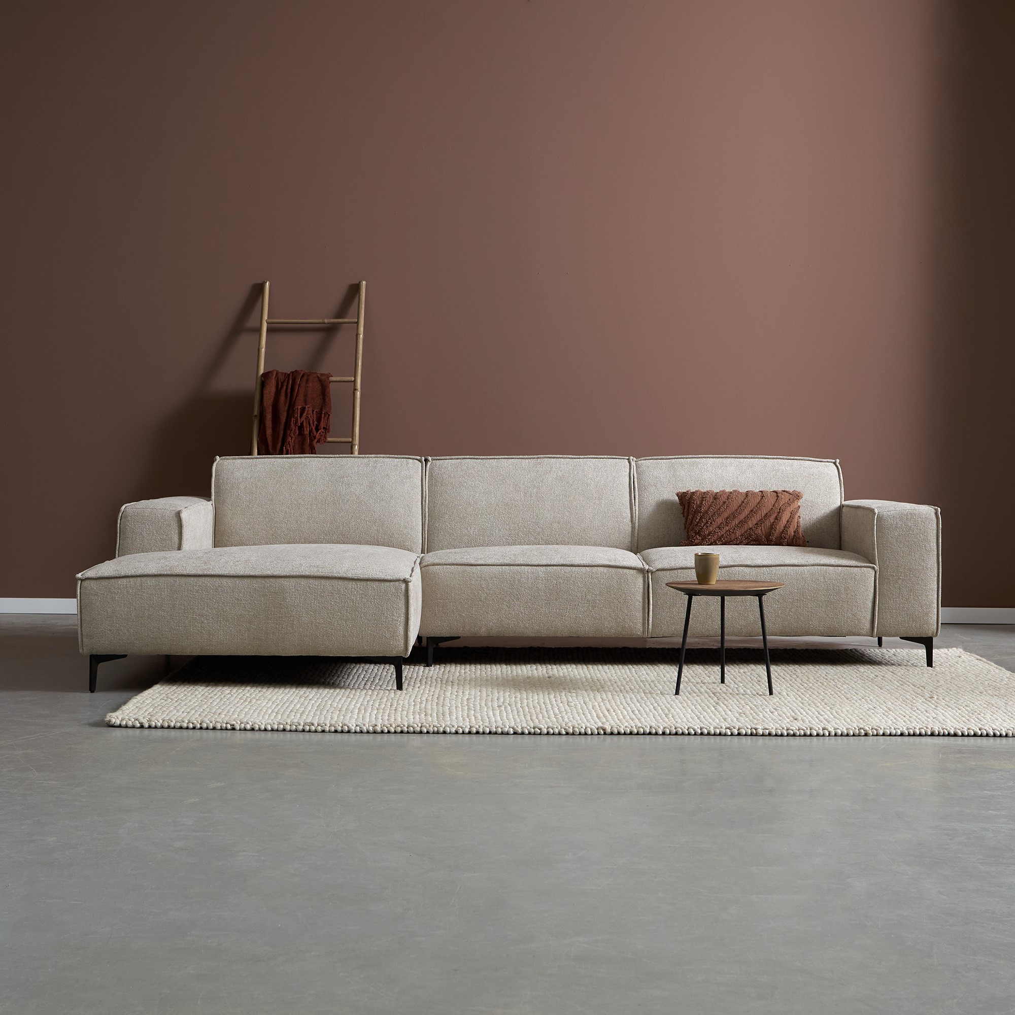 PEPP RIVER met chaise longue links