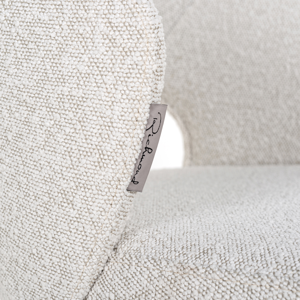 Richmond Interiors Barstoel Savoy white bouclé