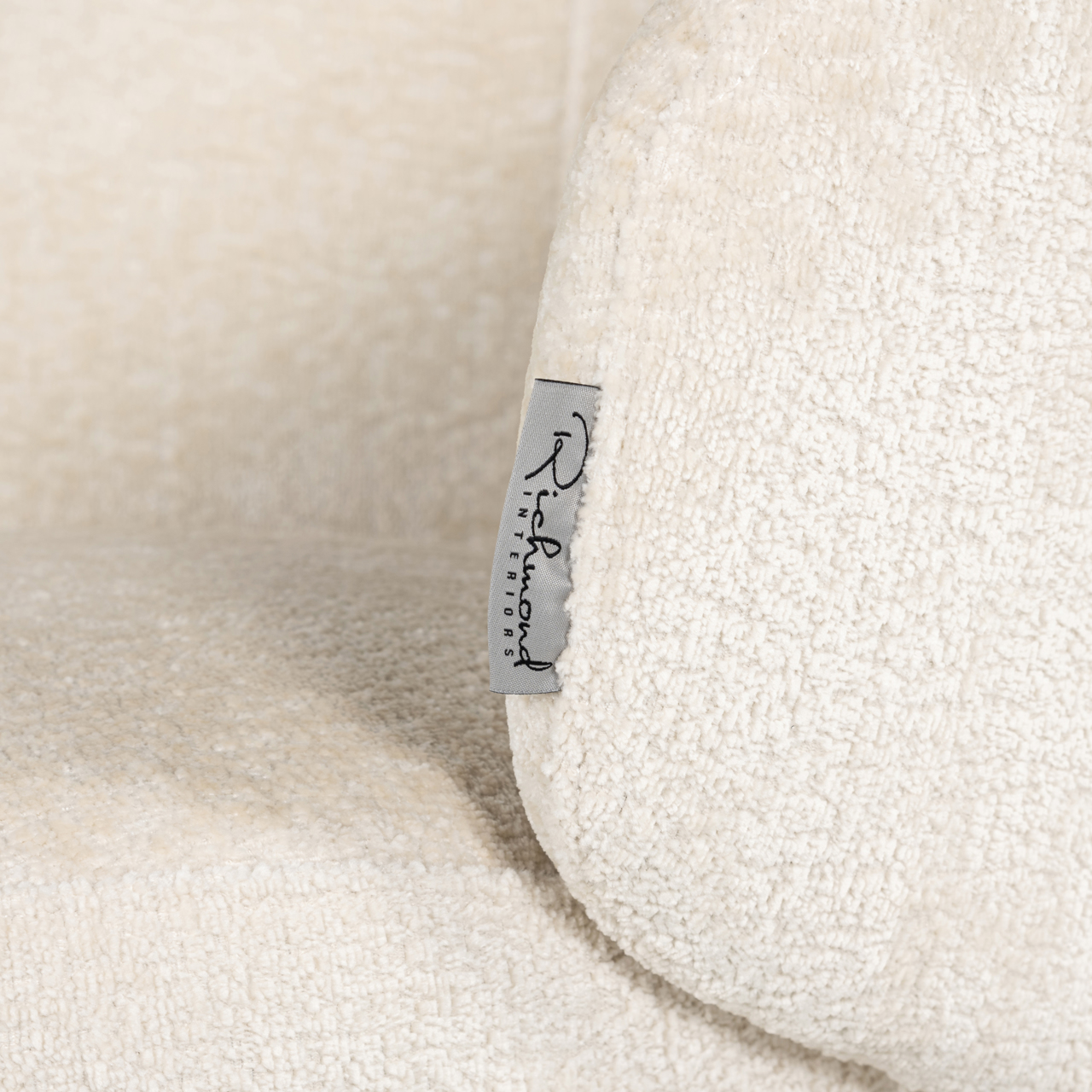Richmond Interiors Eetkamerstoel Amphara FR white chenille fire retardant