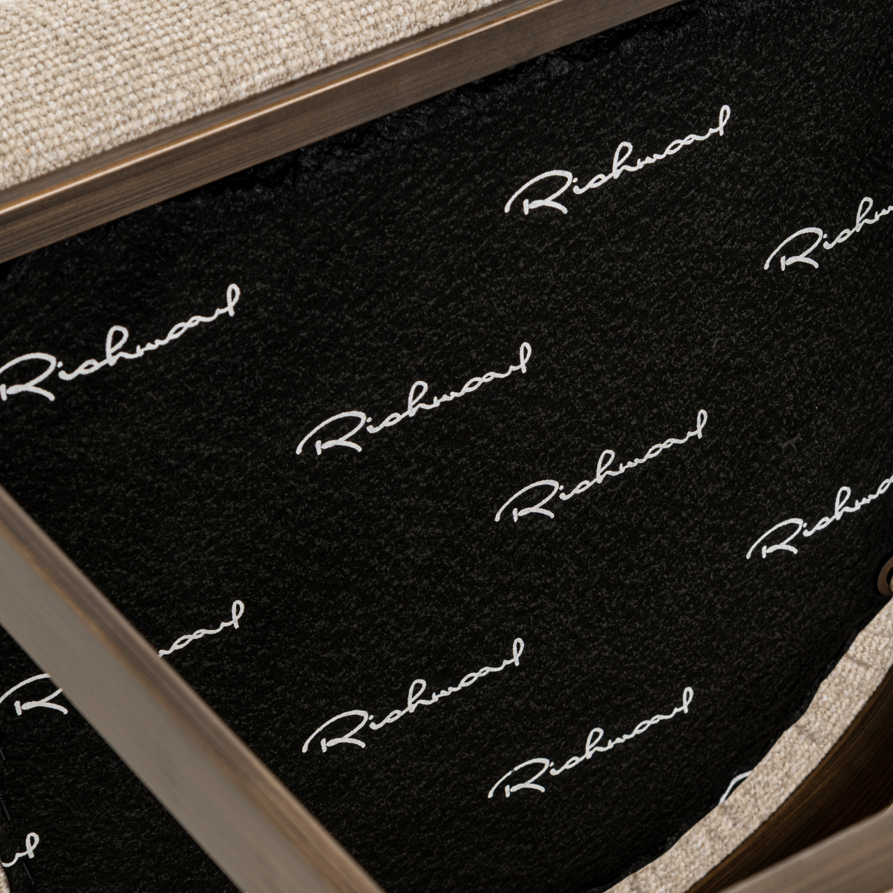 Richmond Interiors Barstoel Ellis biscotti