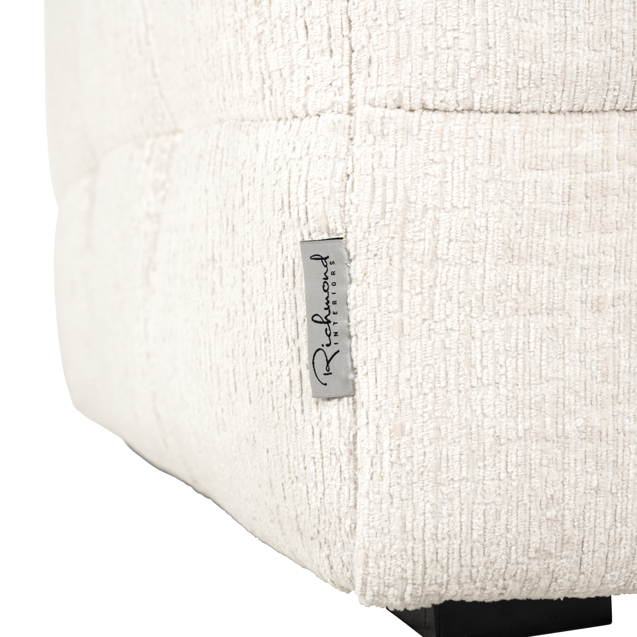 Richmond Interiors Lounge stoel Merrol cream fusion fire retardant