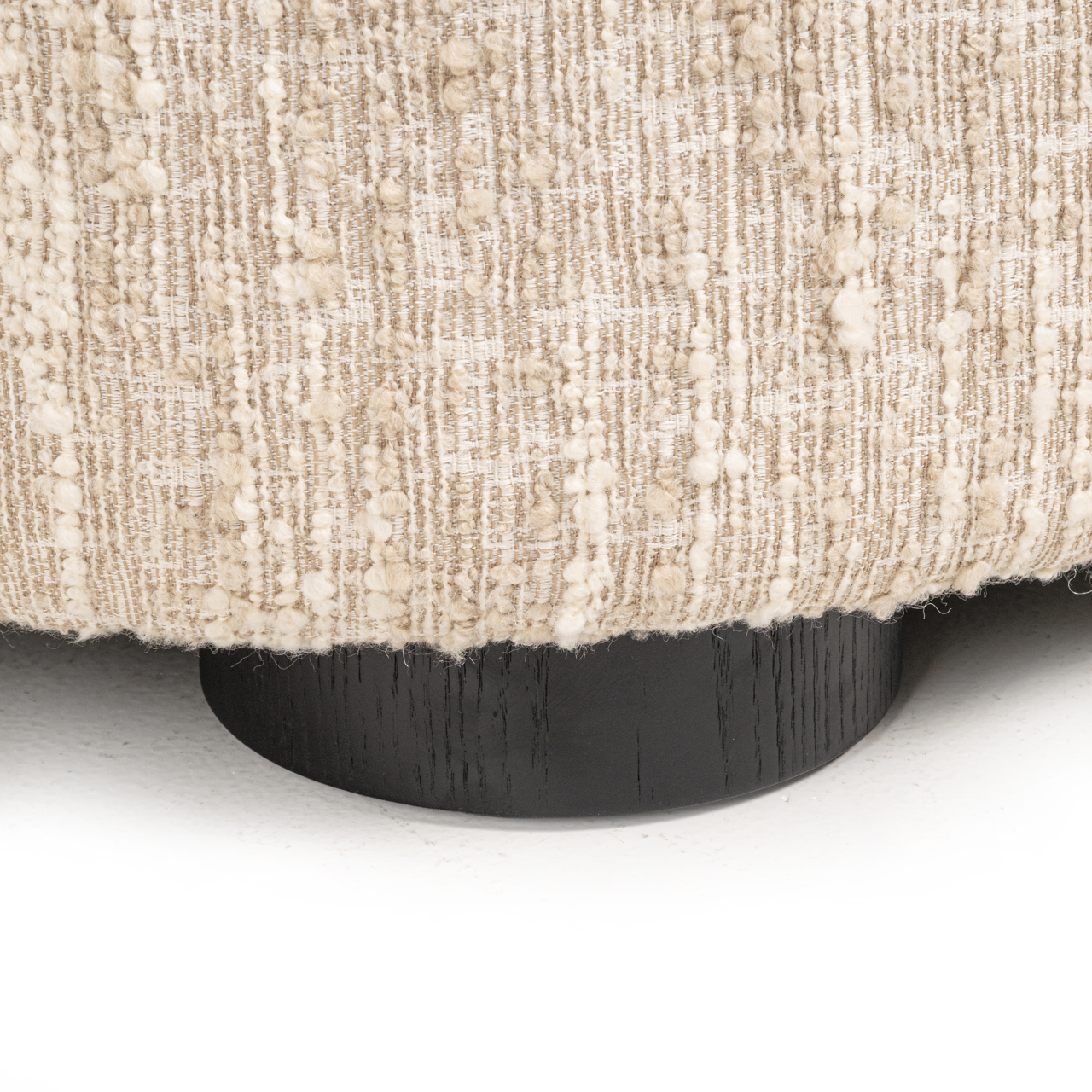 Richmond Interiors Bank Pandora beige angora lounge right