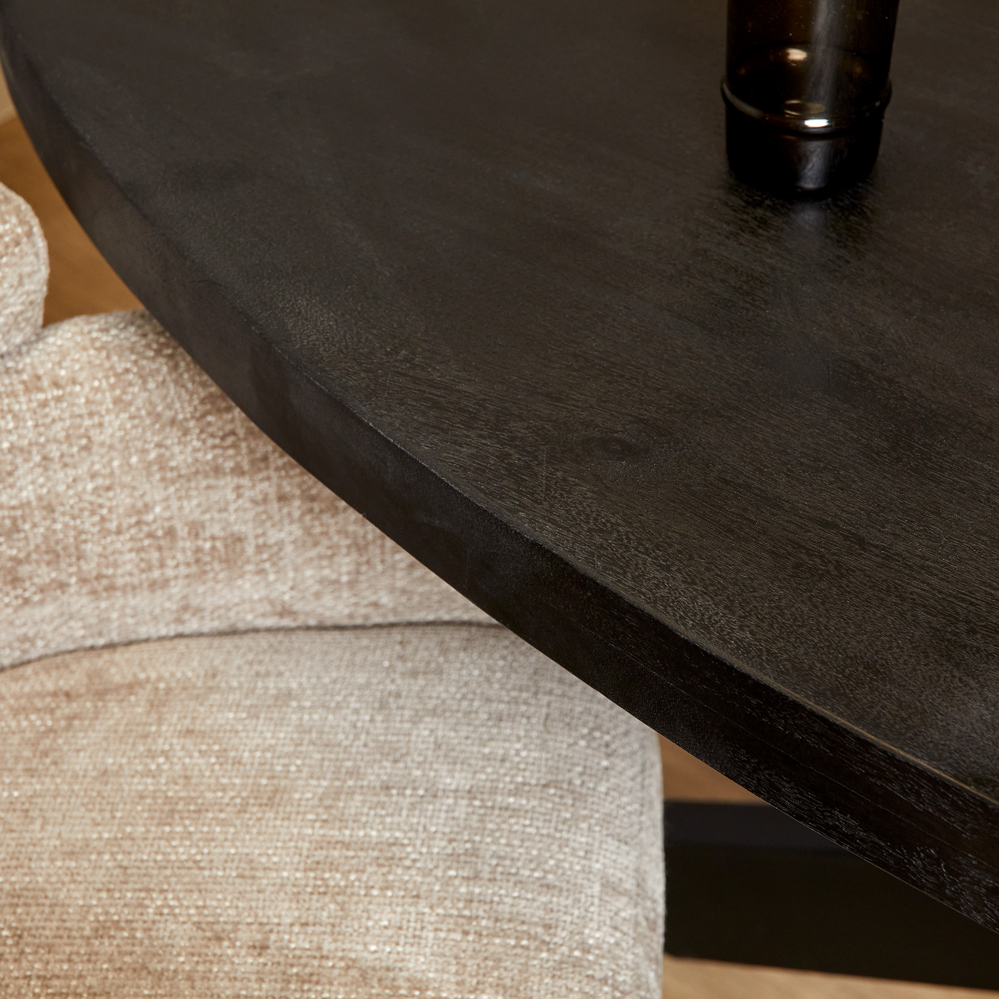 Starfurn Ovale eettafel Denver Zwart Mangohout 160 cm
