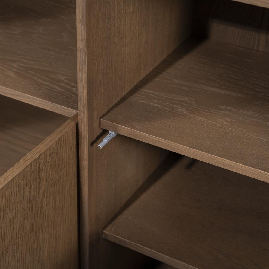 Eleonora Dressoir Oslo - lichtbruin