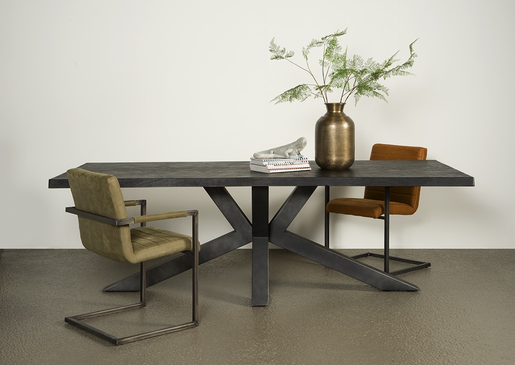 Eettafel Sovana black acacia